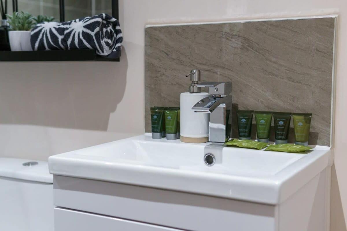 Apartment Fantastic 1 Bed - Sleeps 3 *